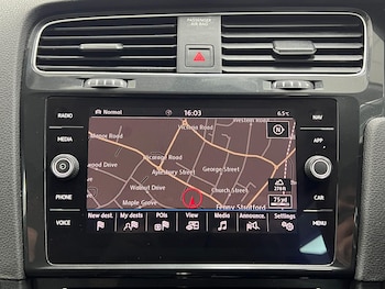 Used Volkswagen Golf 2018 for sale - 77040838: Photo