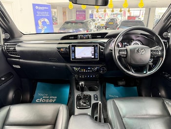 Used Toyota Hilux 2019 for sale - 78246421: Photo