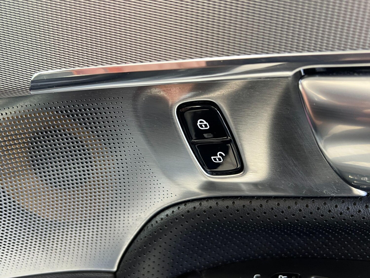 Used Volvo XC90 2017 for sale - 76899405: Photo 30