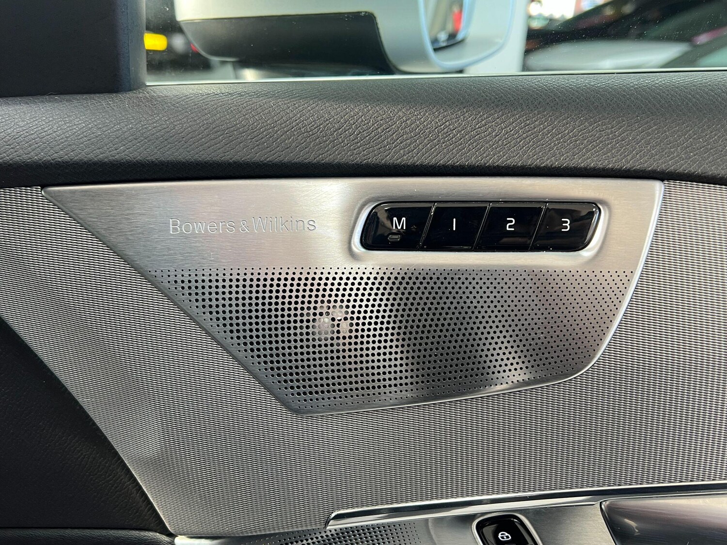 Used Volvo XC90 2017 for sale - 76899405: Photo 32