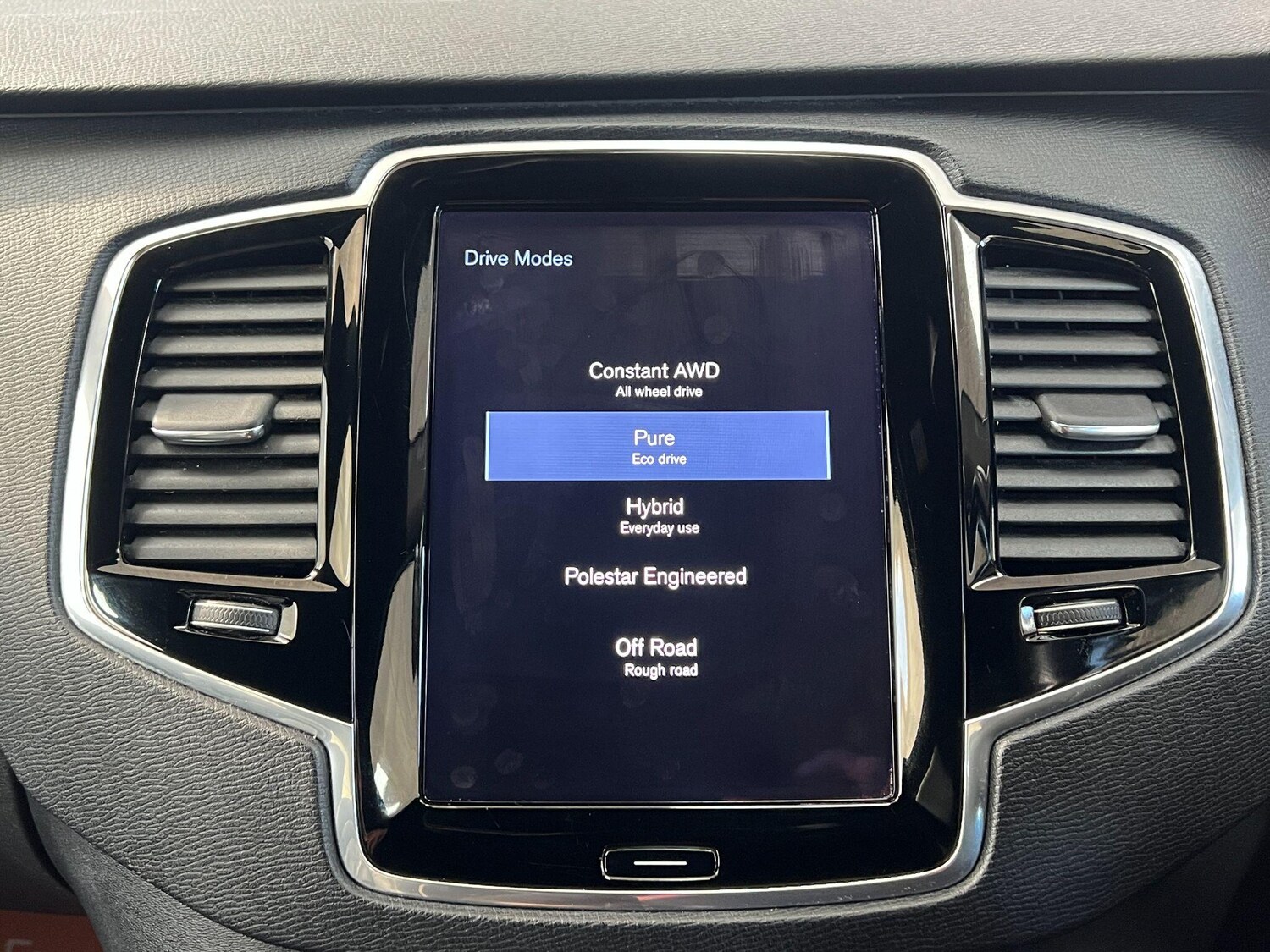 Used Volvo XC90 2017 for sale - 76899405: Photo 81