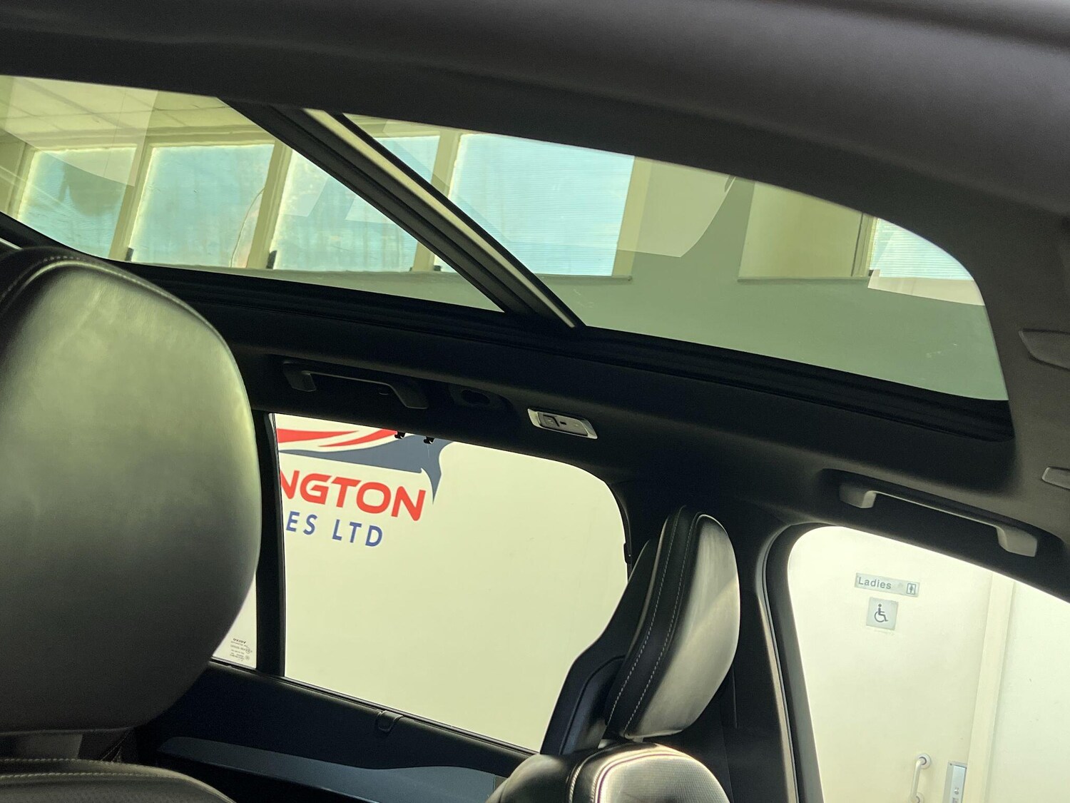 Used Volvo XC90 2017 for sale - 76899405: Photo 90