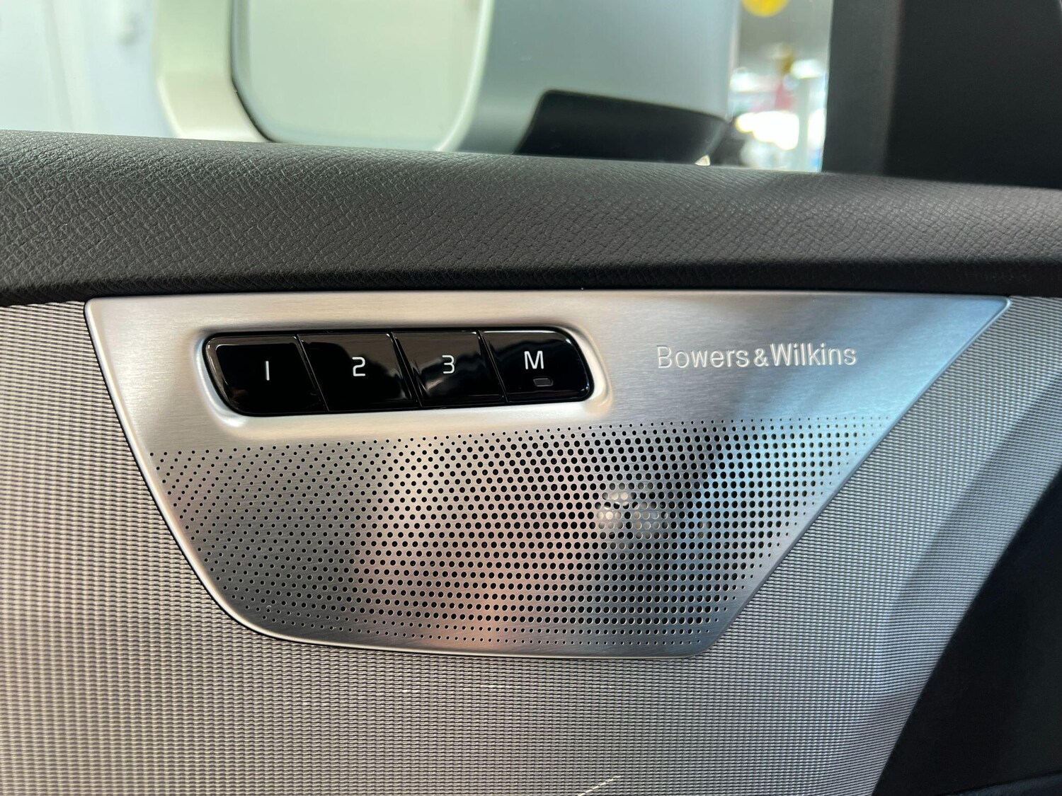 Used Volvo XC90 2017 for sale - 76899405: Photo 97