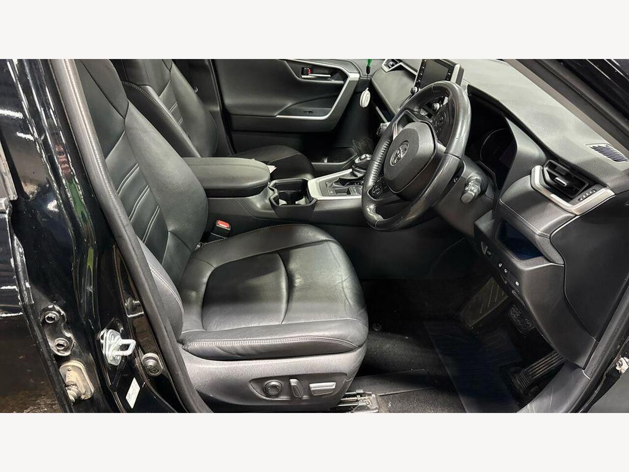 Used Toyota RAV4 2021 for sale - 77743909: Photo 14