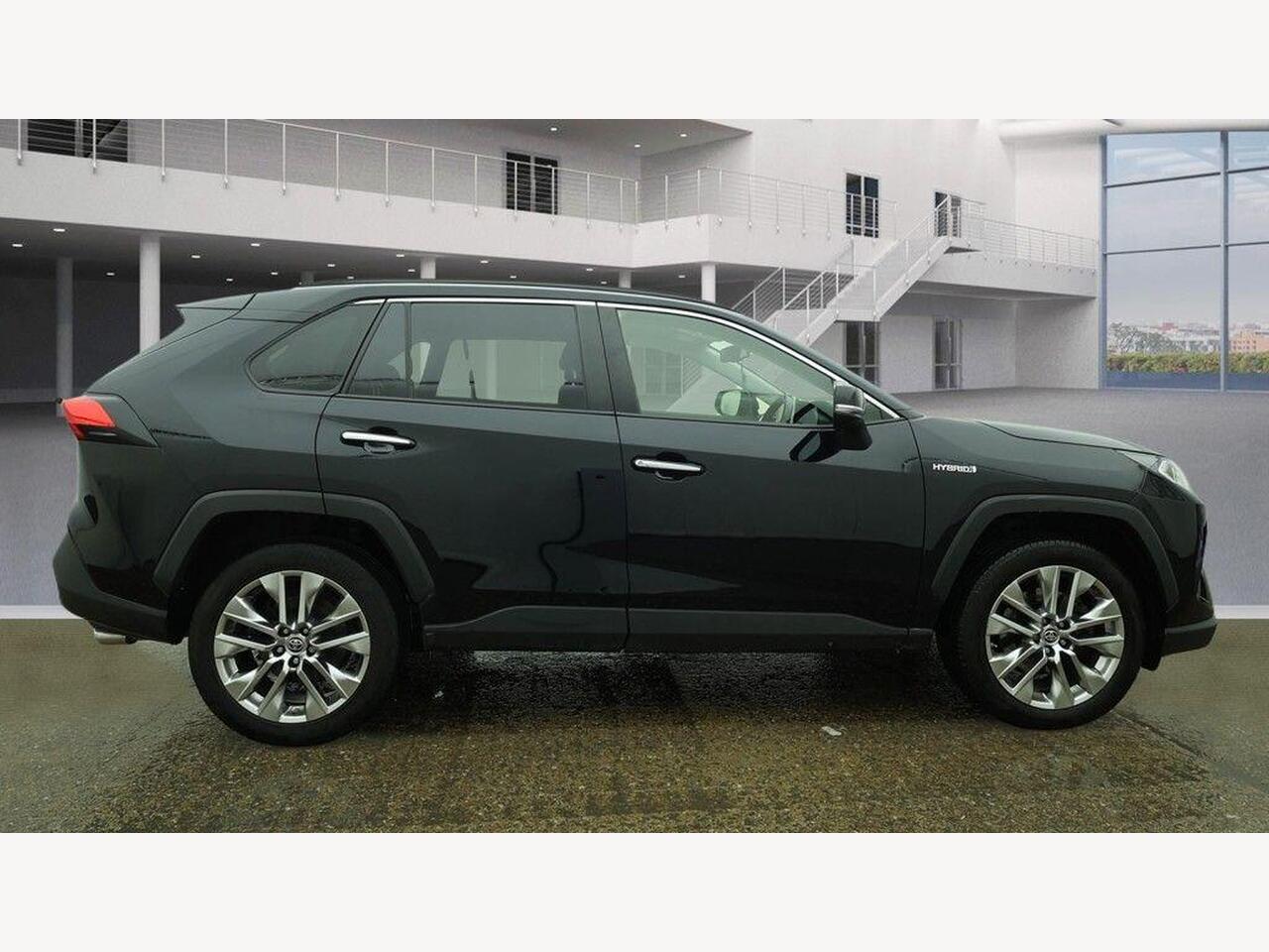 Used Toyota RAV4 2021 for sale - 77743909: Photo 8