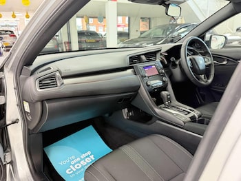 Used Honda Civic 2019 for sale - 78797808: Photo