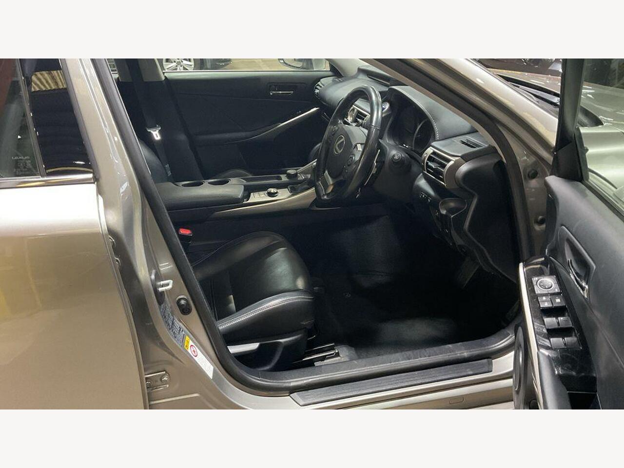 Used Lexus IS 2015 for sale - 78035652: Photo 11