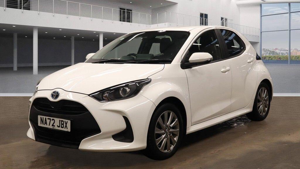 Used Toyota Yaris 2022 for sale - 77387387: Photo 3