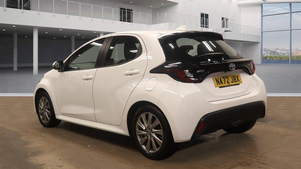Used Toyota Yaris 2022 for sale - 77387387: Photo 5