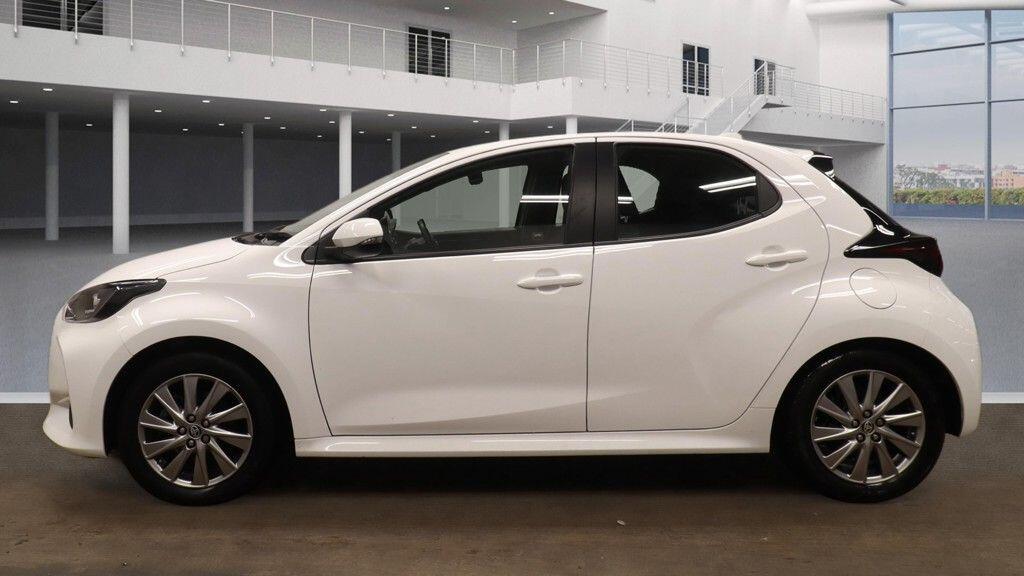 Used Toyota Yaris 2022 for sale - 77387387: Photo 7