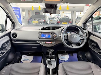 Used Toyota Yaris 2017 for sale - 79249735: Photo