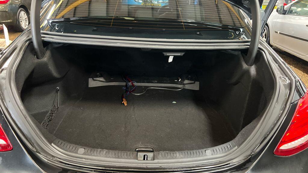 Used Mercedes-Benz E Class 2016 for sale - 76898244: Photo 20