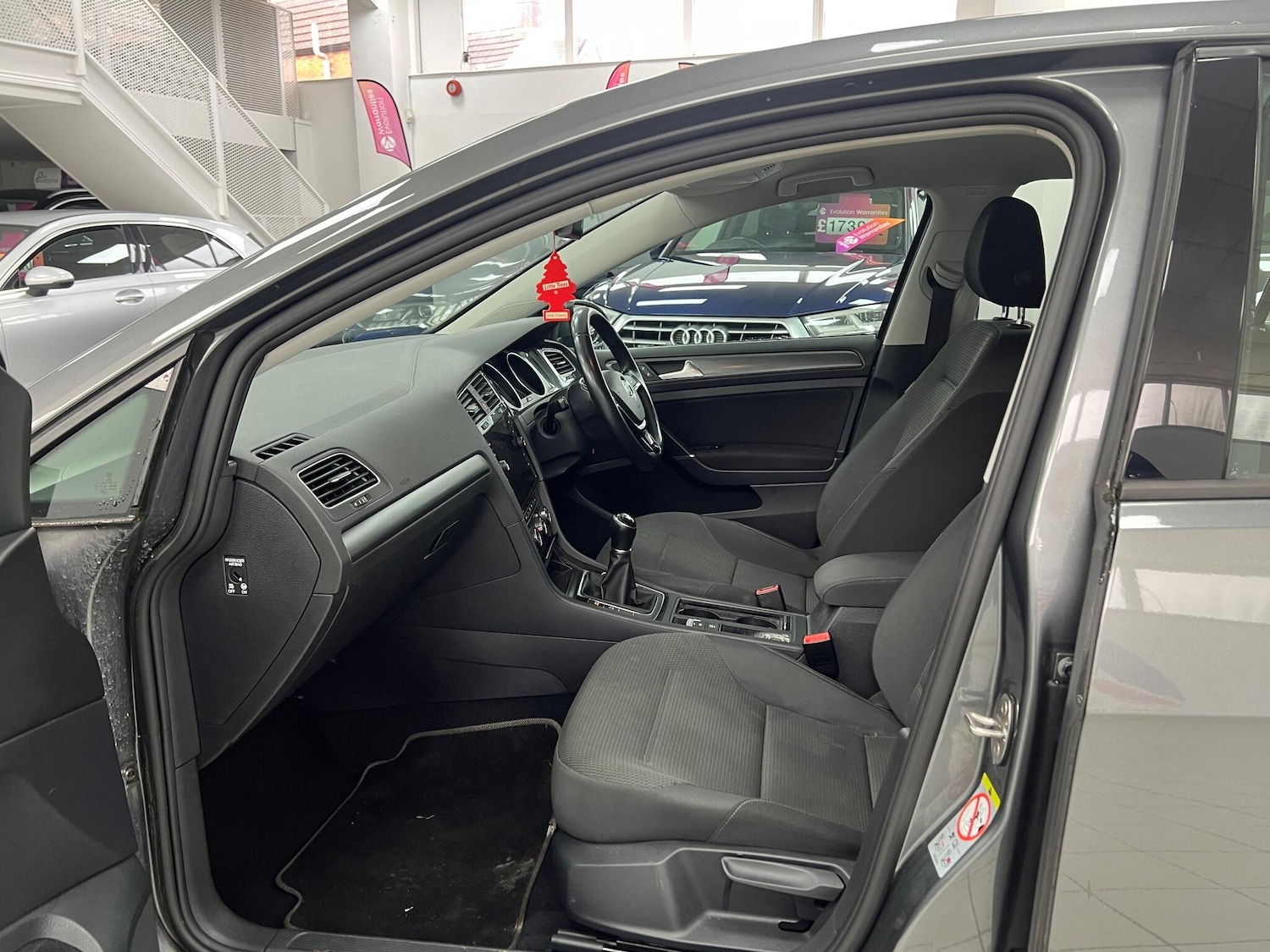 Used Volkswagen Golf 2017 for sale - 76898968: Photo 17