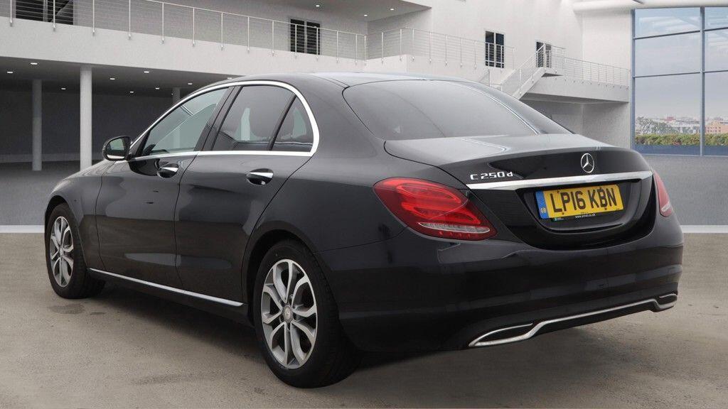 Used Mercedes-Benz C Class 2016 for sale - 77468091: Photo 5