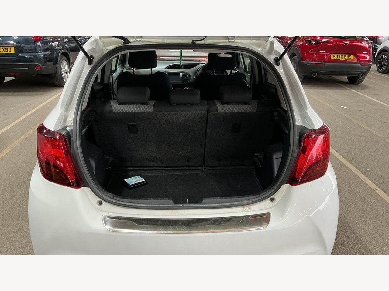 Used Toyota Yaris 2016 for sale - 77743852: Photo 17