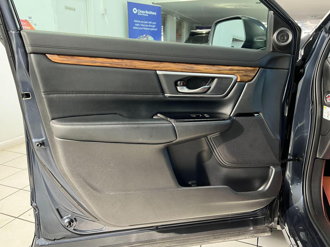 Used Honda CR-V 2018 for sale - 77743859: Photo 33