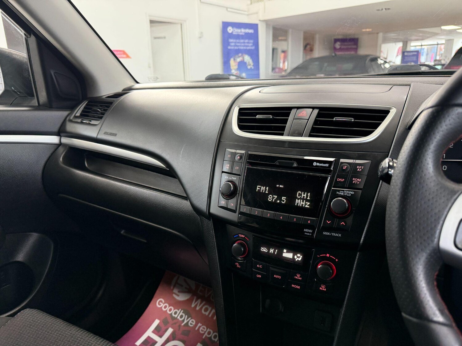 Used Suzuki Swift 2014 for sale - 76898318: Photo 19