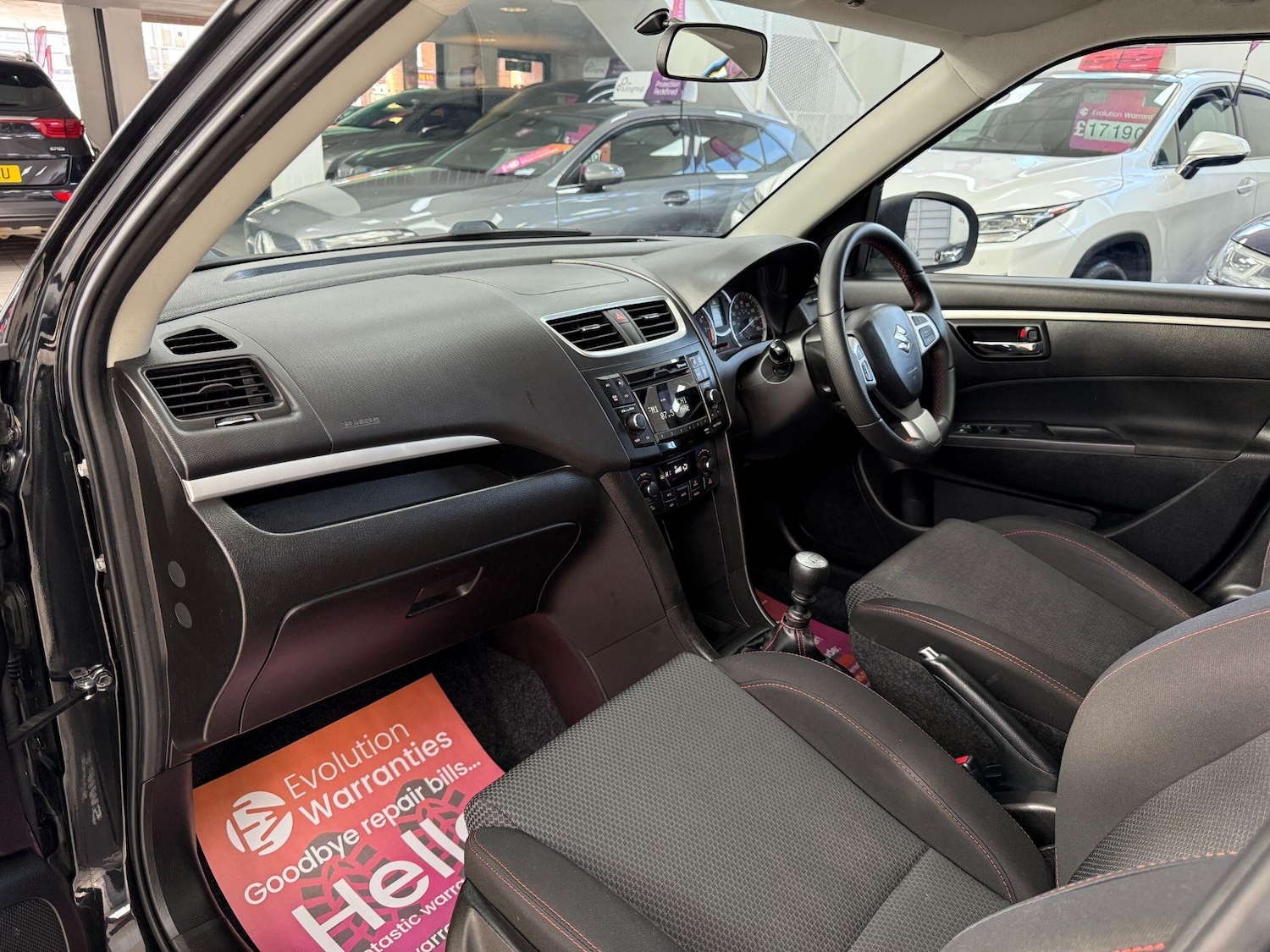 Used Suzuki Swift 2014 for sale - 76898318: Photo 3