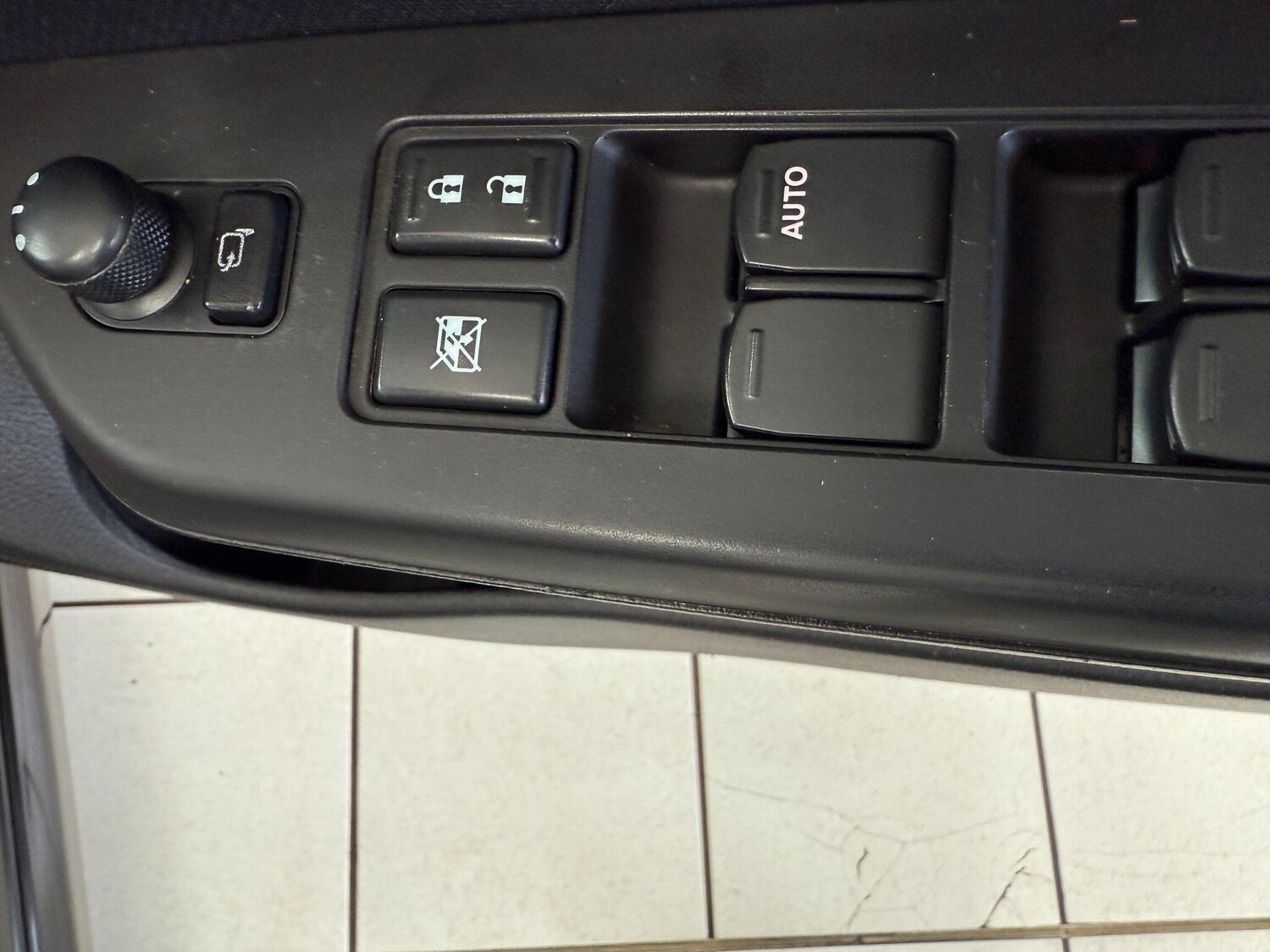 Used Suzuki Swift 2014 for sale - 76898318: Photo 33