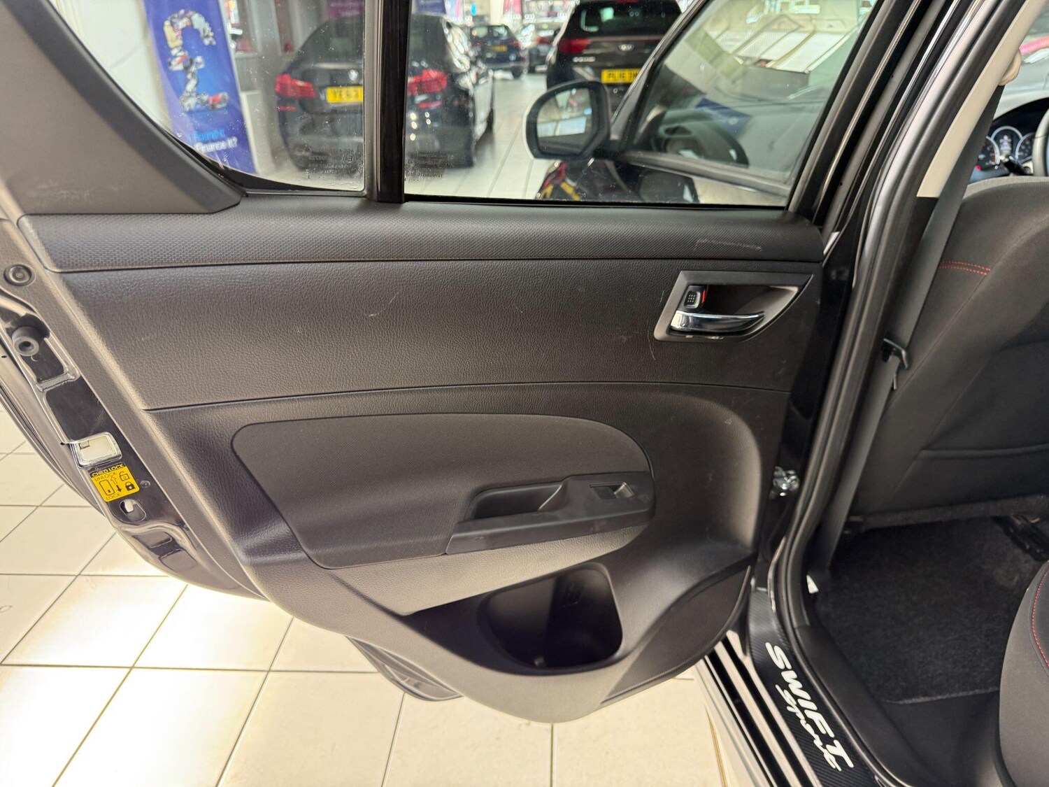 Used Suzuki Swift 2014 for sale - 76898318: Photo 35