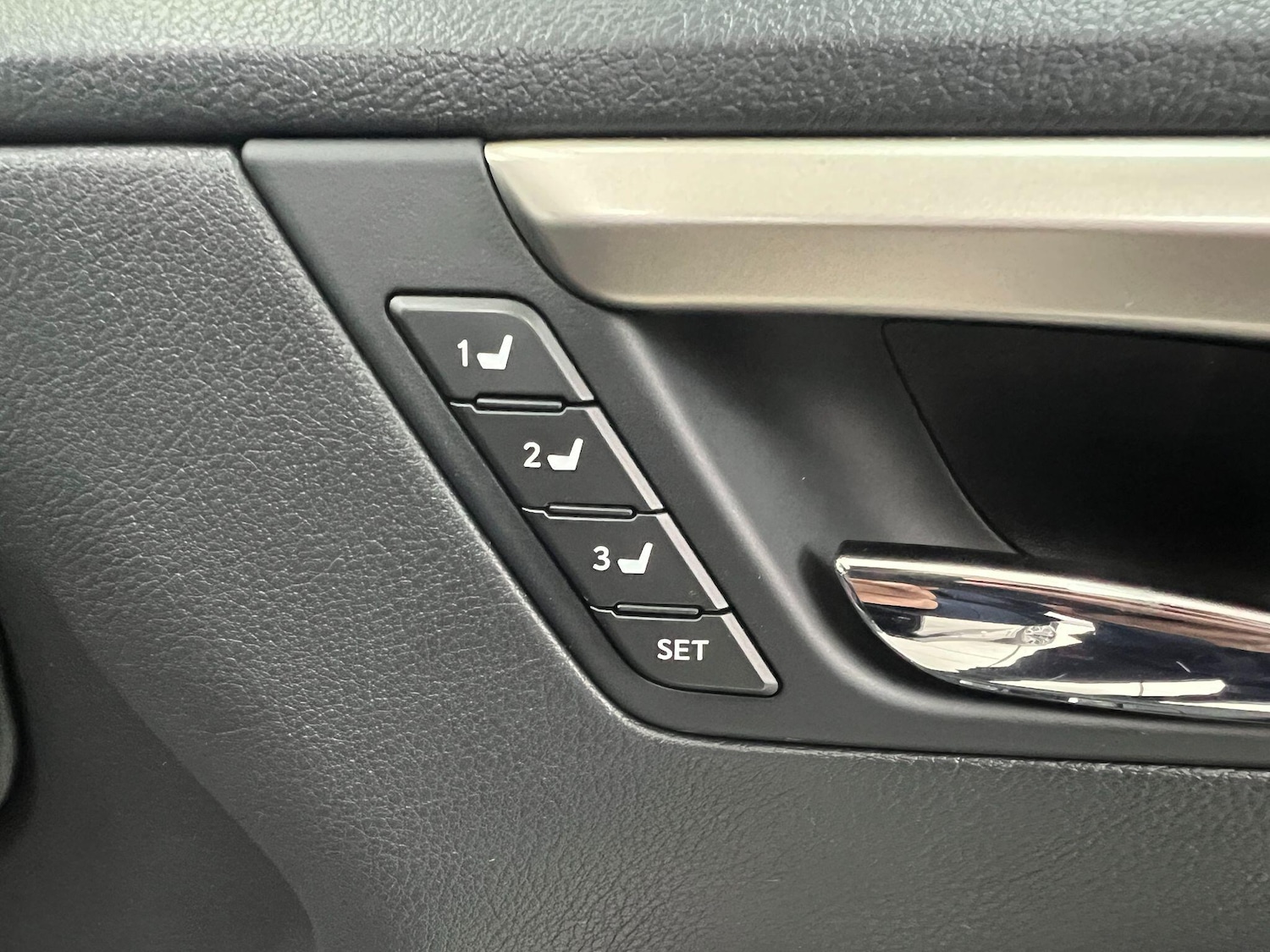 Used Lexus RX 2017 for sale - 76898409: Photo 28