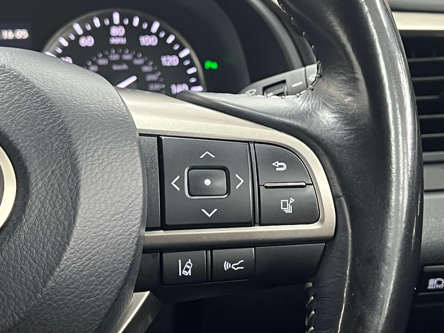 Used Lexus RX 2017 for sale - 76898409: Photo 32