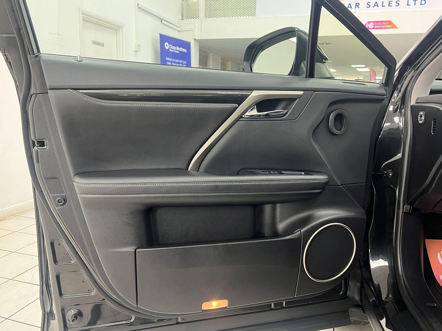 Used Lexus RX 2017 for sale - 76898409: Photo 40