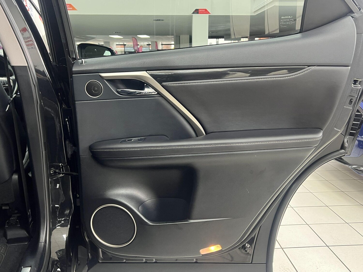 Used Lexus RX 2017 for sale - 76898409: Photo 43