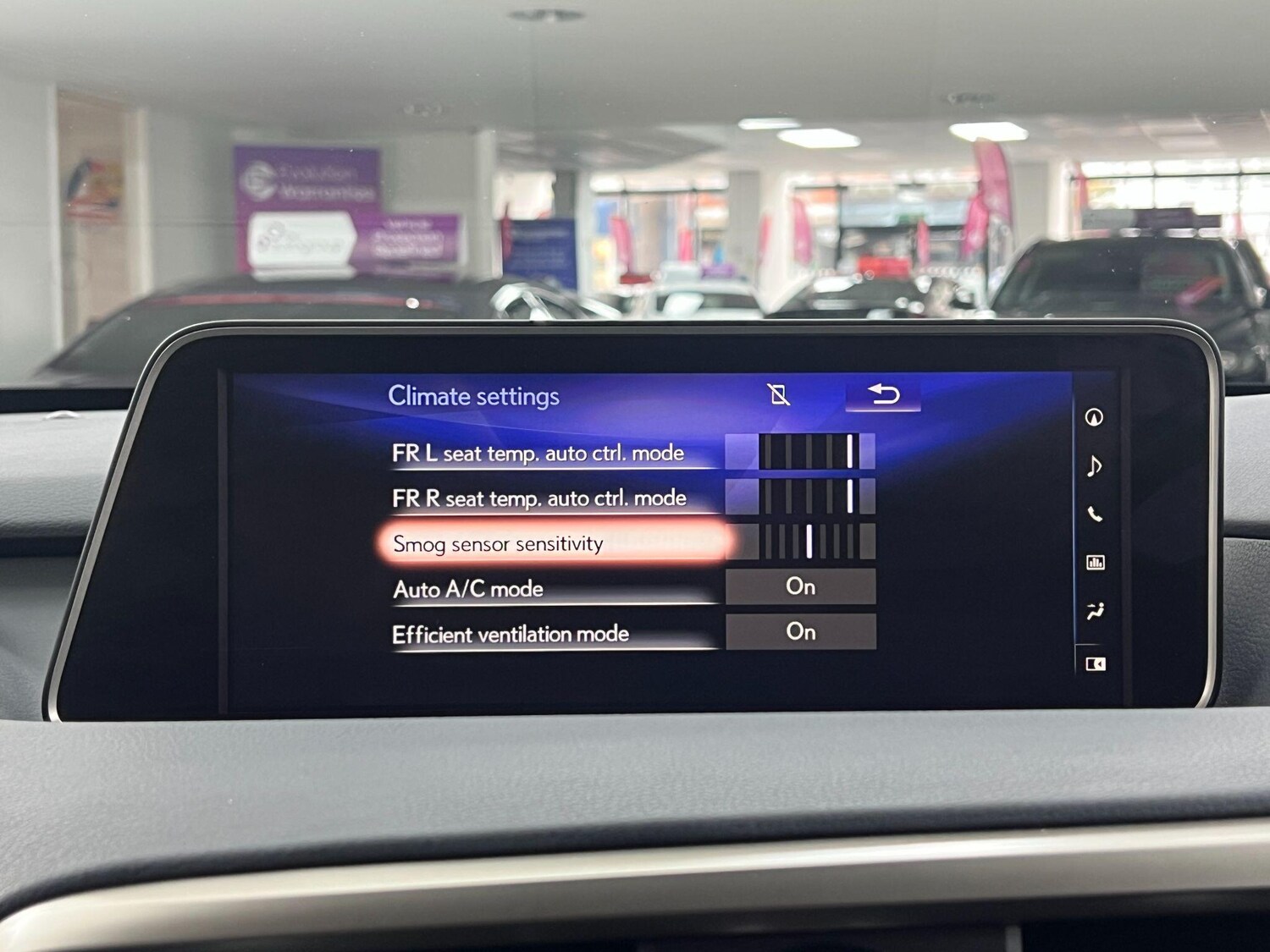 Used Lexus RX 2017 for sale - 76898409: Photo 69