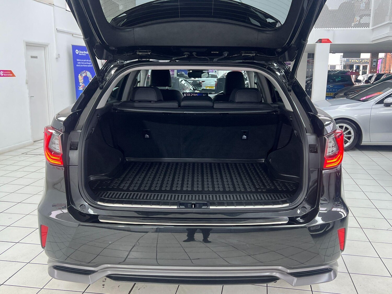 Used Lexus RX 2017 for sale - 76898409: Photo 87