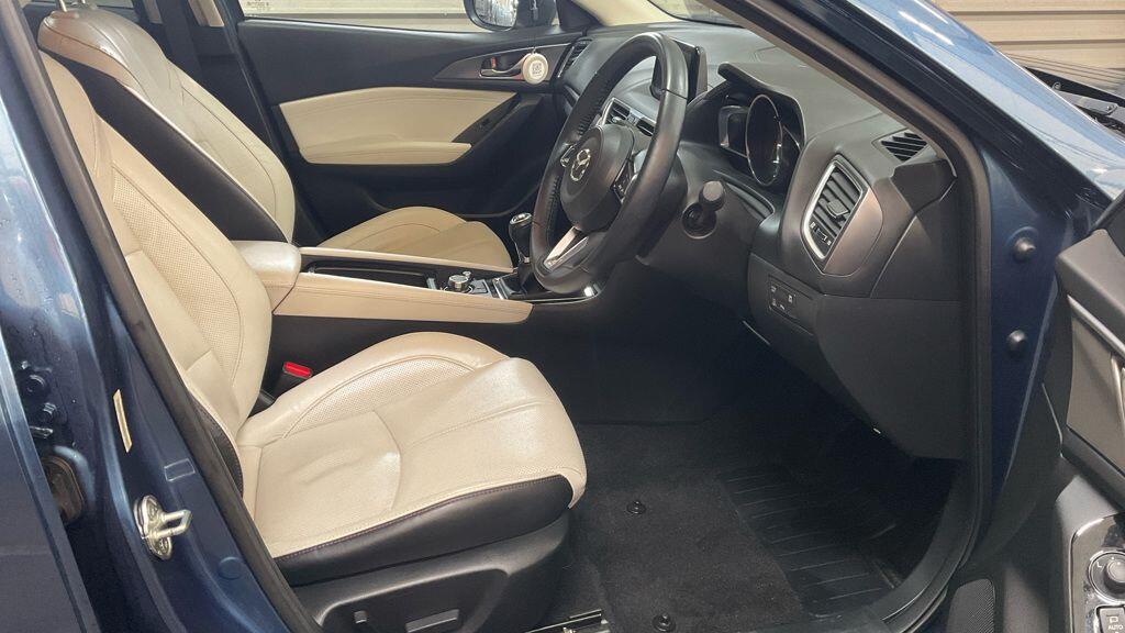 Used Mazda Mazda3 2017 for sale - 76898509: Photo 12