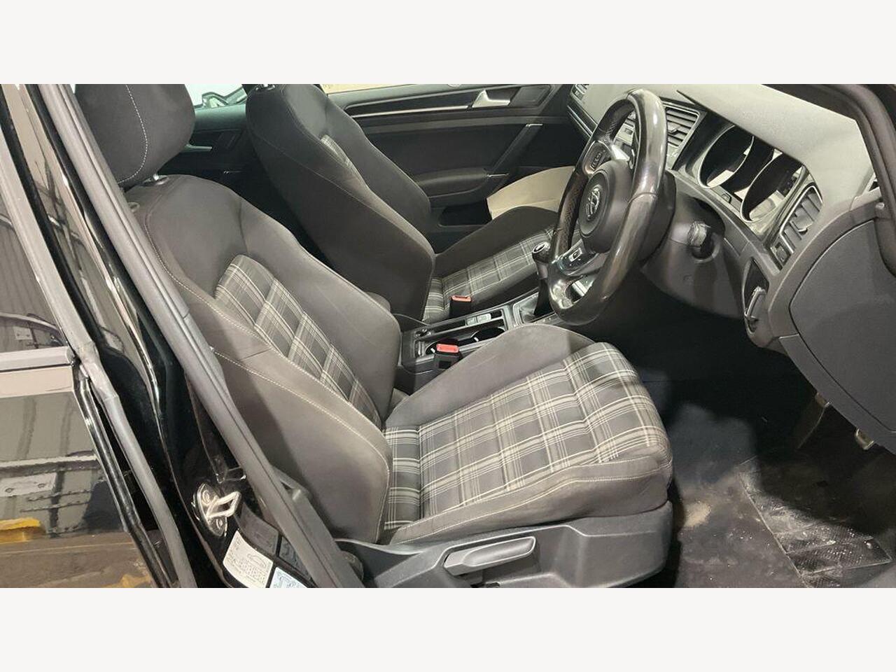 Used Volkswagen Golf 2016 for sale - 78008911: Photo 16