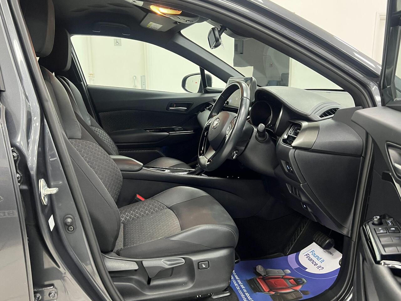 Used Toyota C-HR 2023 for sale - 77743894: Photo 22