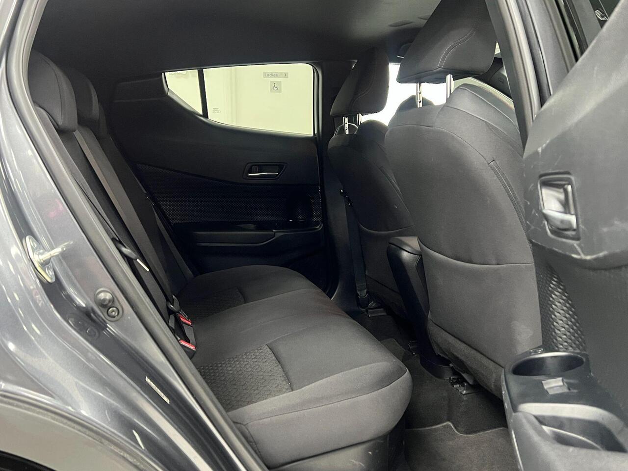 Used Toyota C-HR 2023 for sale - 77743894: Photo 24