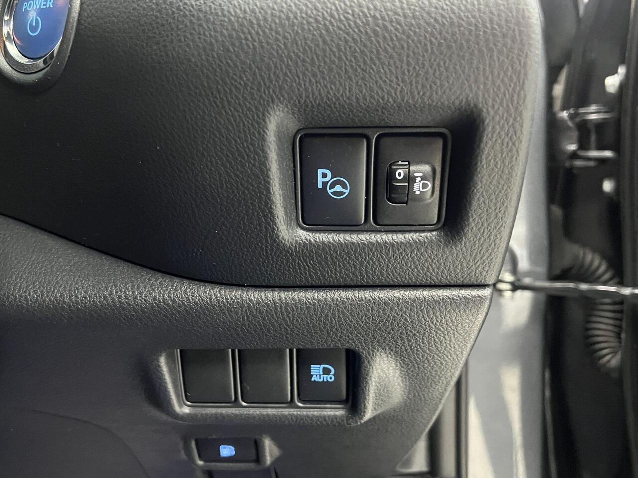 Used Toyota C-HR 2023 for sale - 77743894: Photo 25