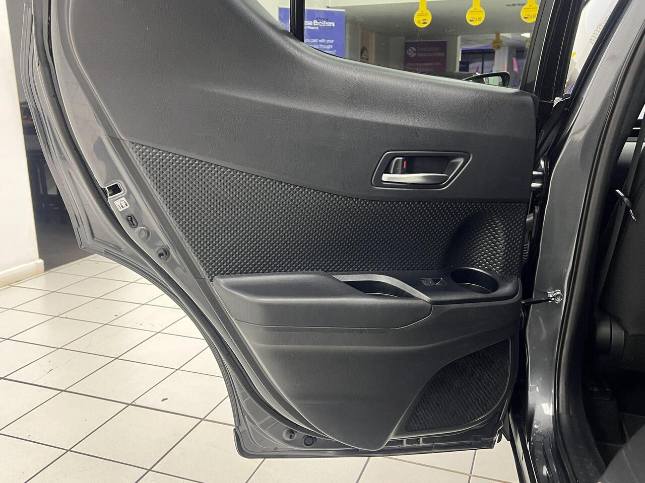 Used Toyota C-HR 2023 for sale - 77743894: Photo 37