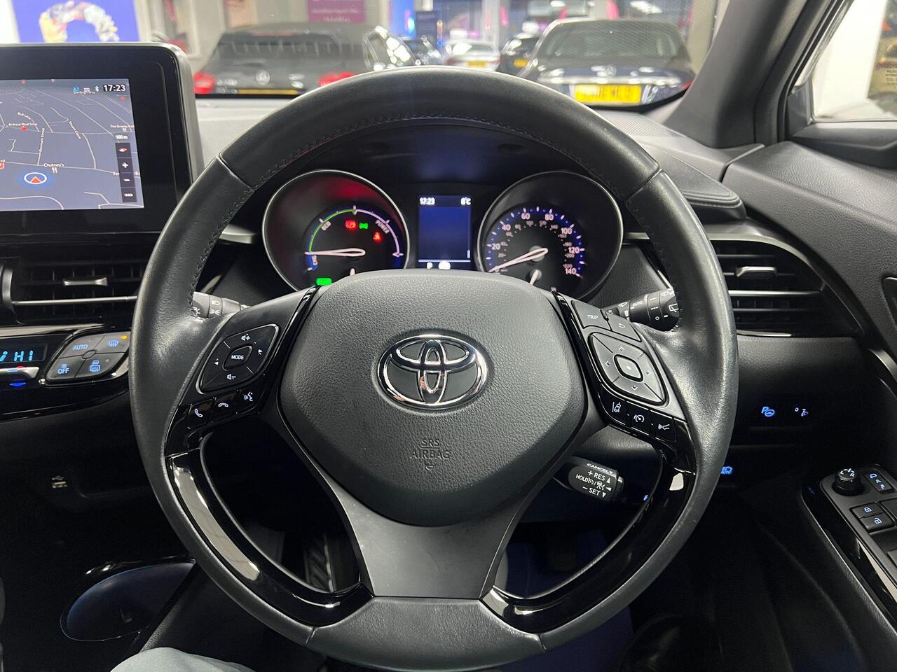 Used Toyota C-HR 2023 for sale - 77743894: Photo 90