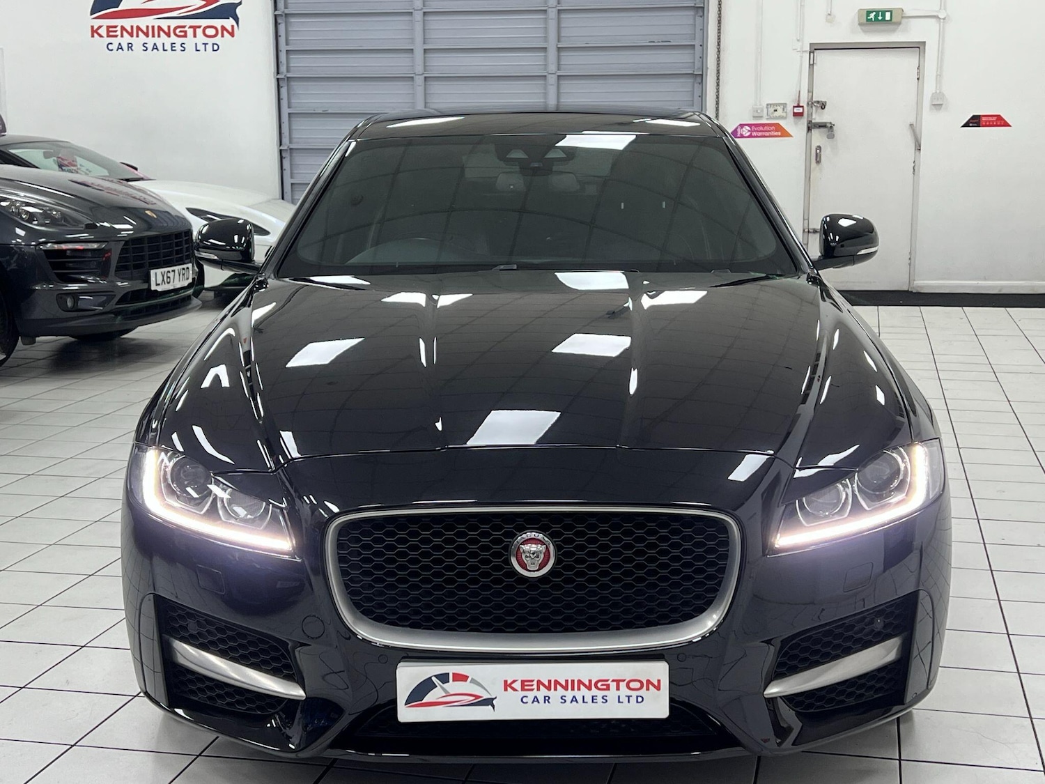 Used Jaguar XF 2017 for sale - 76898963: Photo 10