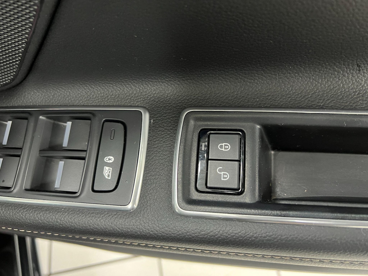 Used Jaguar XF 2017 for sale - 76898963: Photo 23