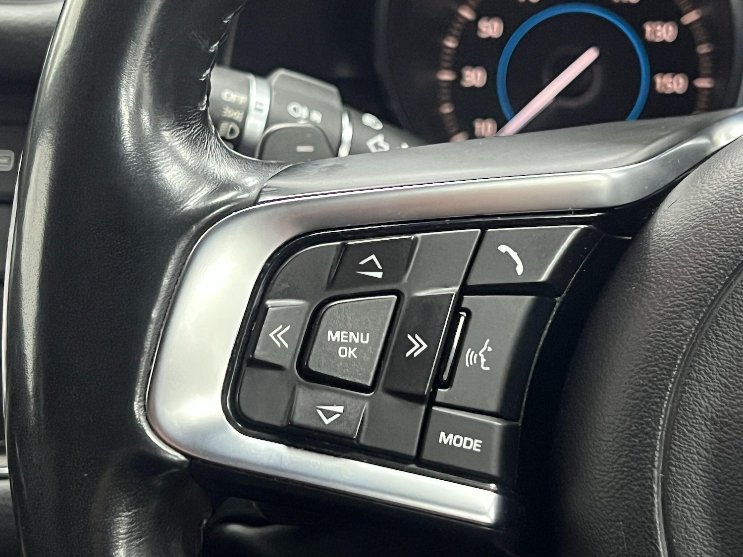 Used Jaguar XF 2017 for sale - 76898963: Photo 25