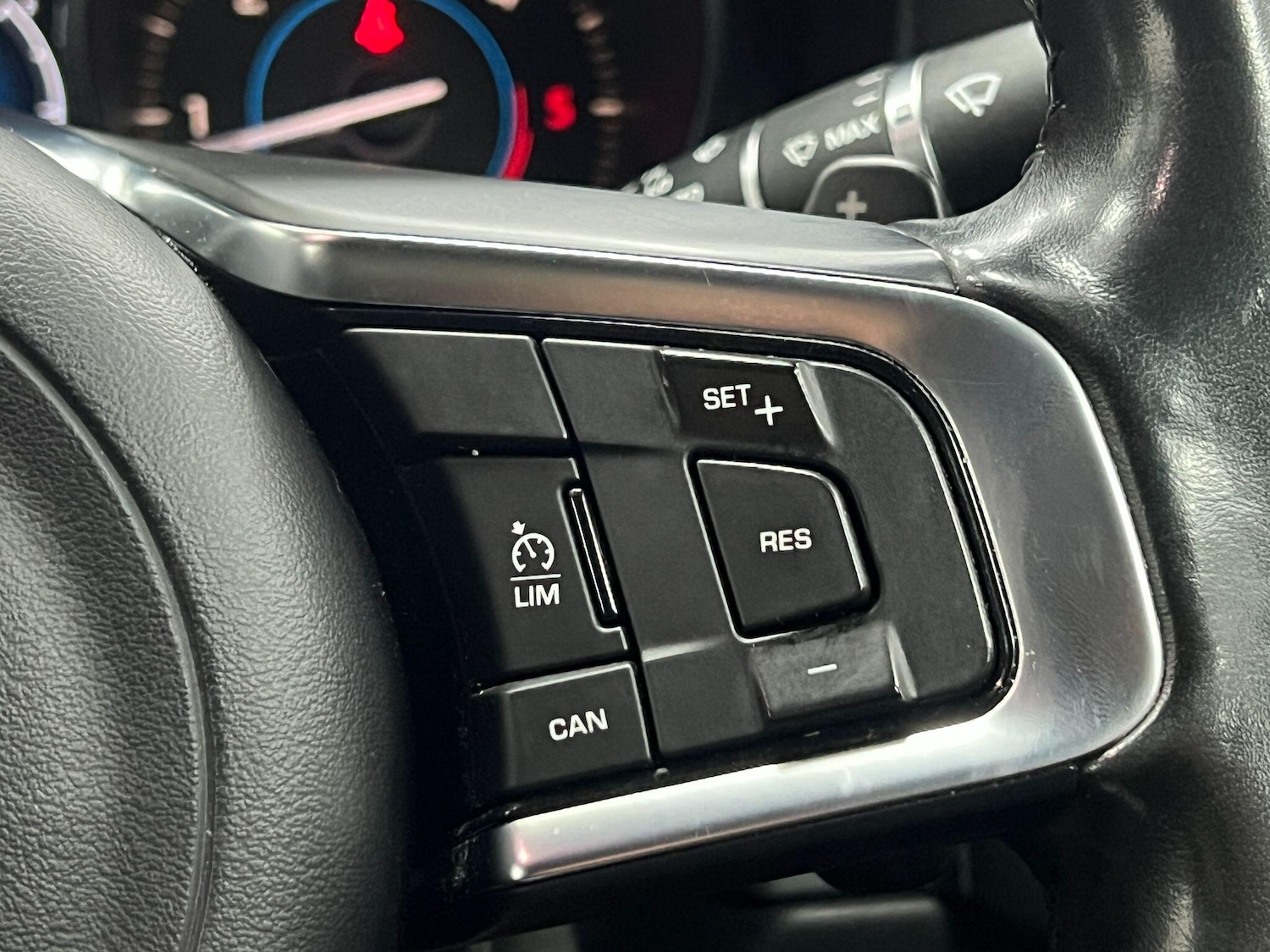 Used Jaguar XF 2017 for sale - 76898963: Photo 27