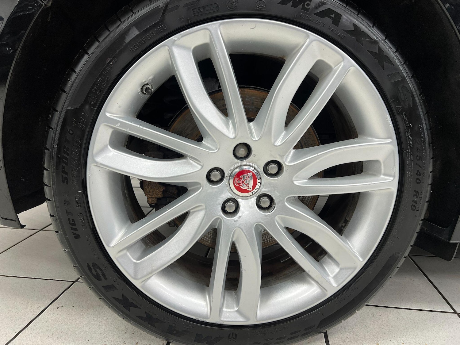 Used Jaguar XF 2017 for sale - 76898963: Photo 39