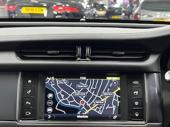 Used Jaguar XF 2017 for sale - 76898963: Photo