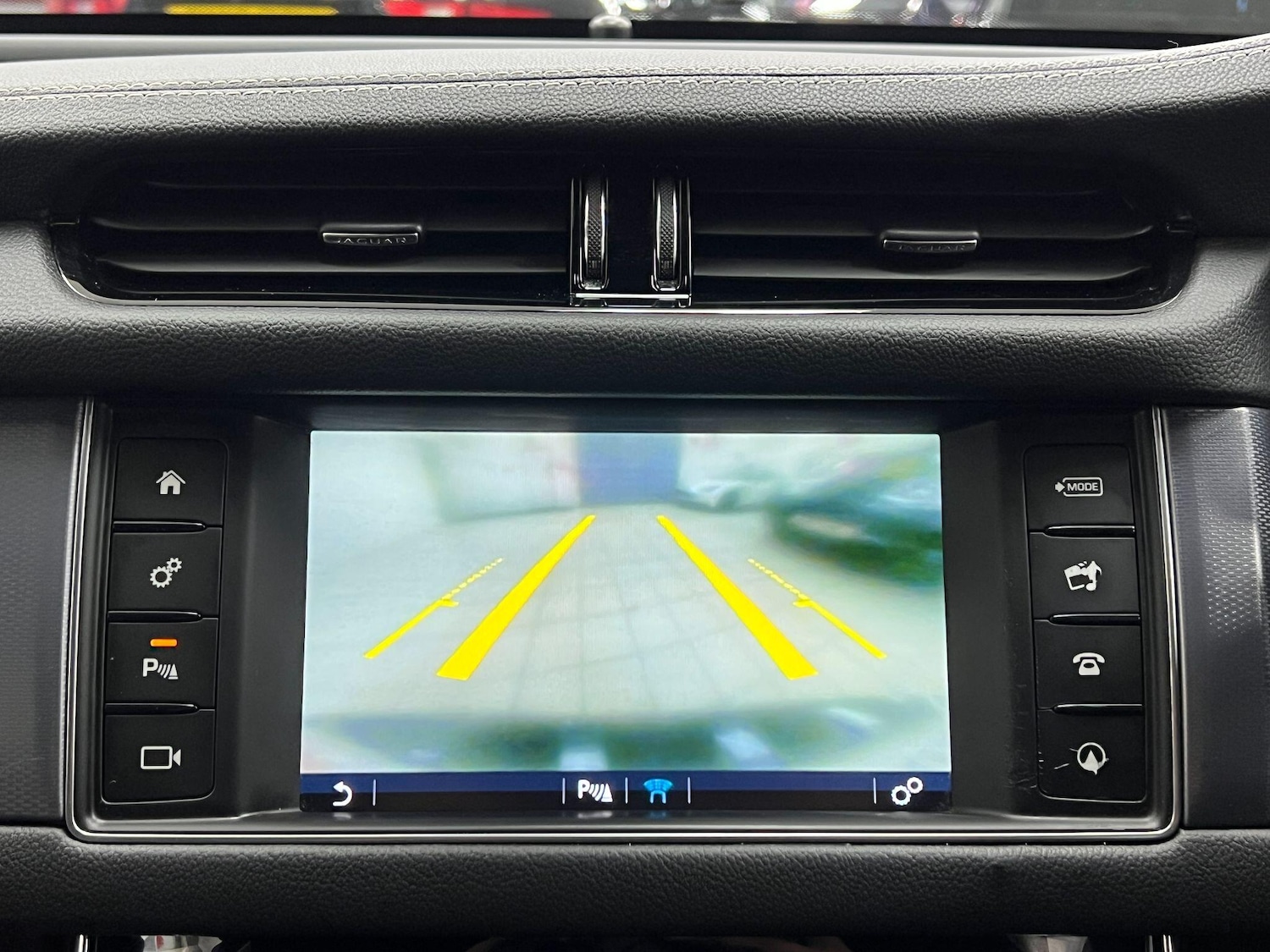 Used Jaguar XF 2017 for sale - 76898963: Photo 55