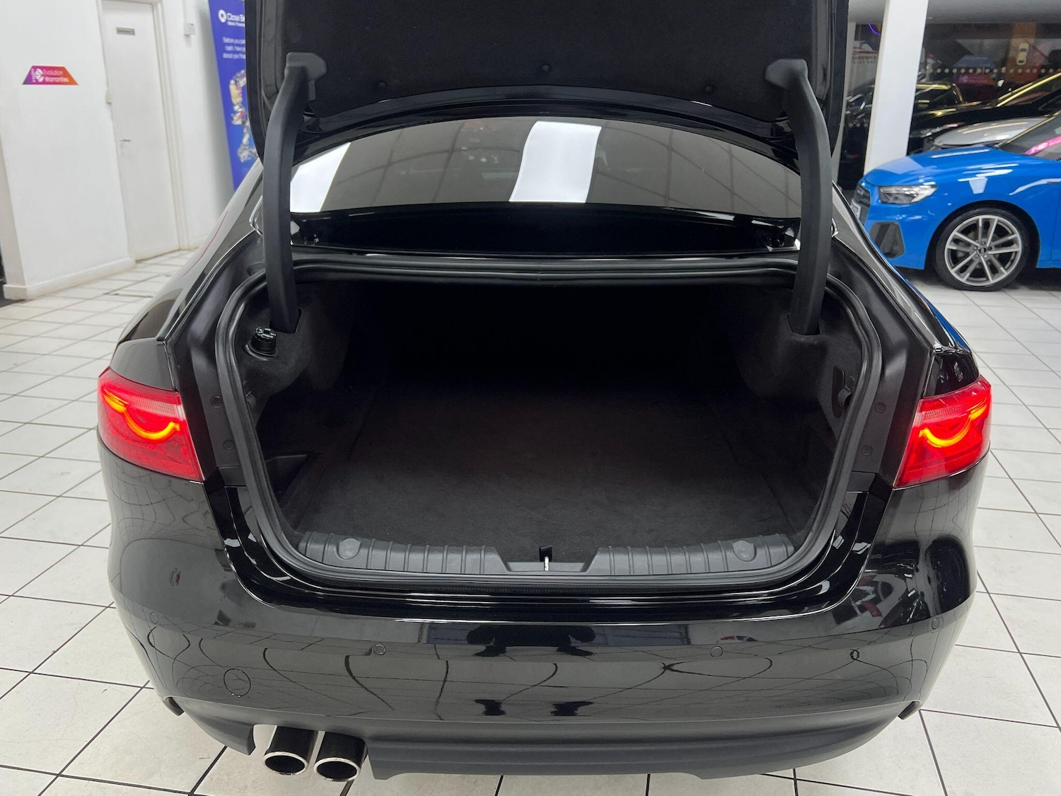 Used Jaguar XF 2017 for sale - 76898963: Photo 74