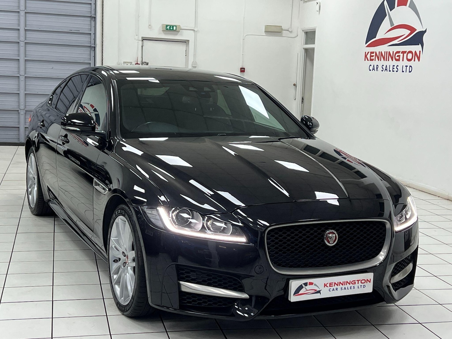 Used Jaguar XF 2017 for sale - 76898963: Photo 9