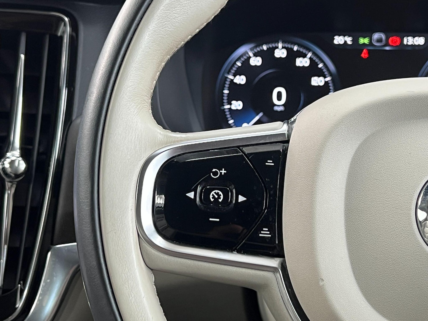 Used Volvo S90 2021 for sale - 77060147: Photo 32