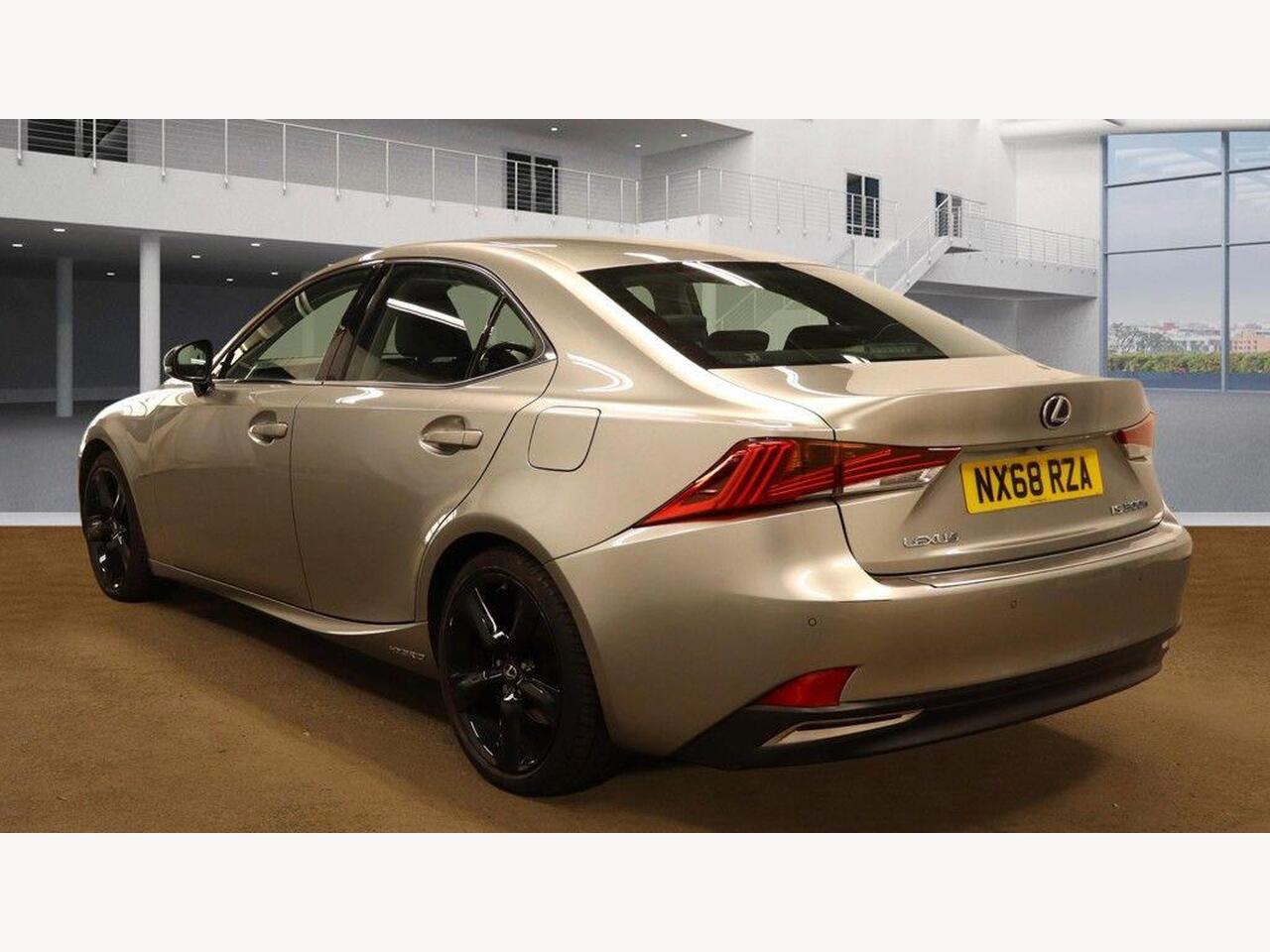 Used Lexus IS 2018 for sale - 78025089: Photo 5