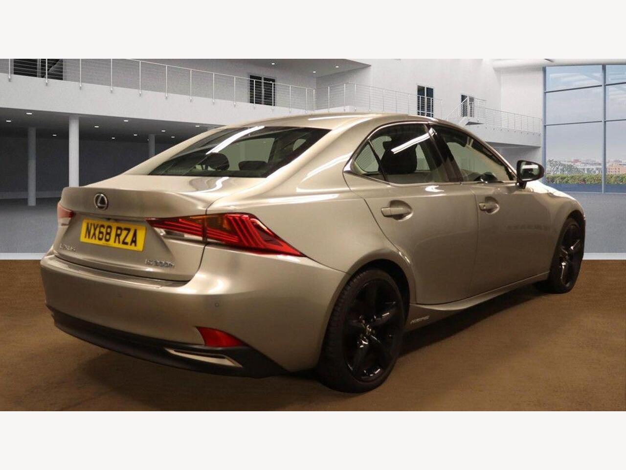 Used Lexus IS 2018 for sale - 78025089: Photo 7