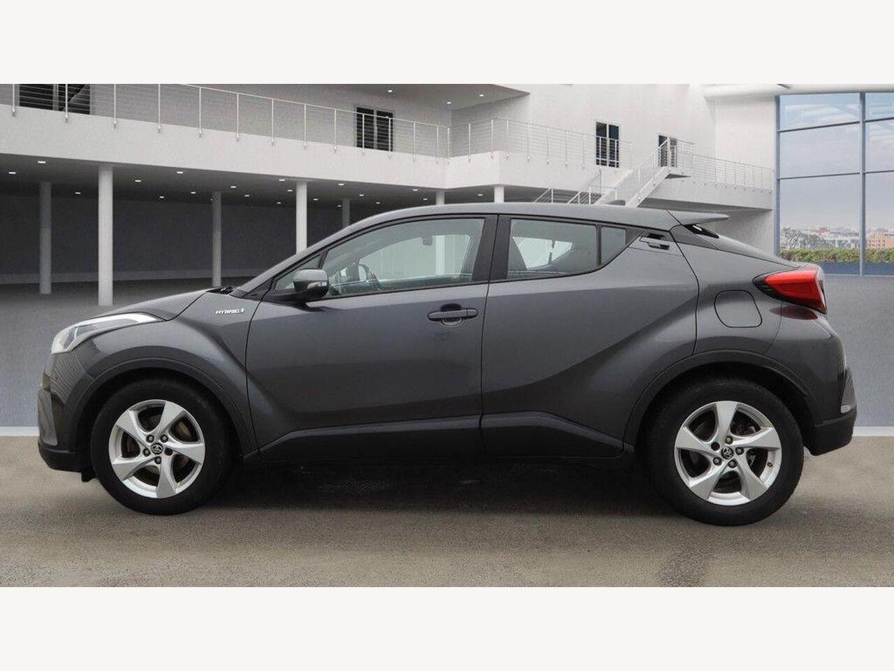 Used Toyota C-HR 2017 for sale - 78025079: Photo 10